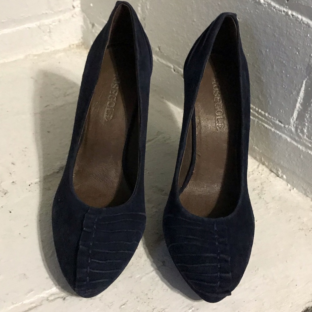 Rosegold Shoes suede pleated pumps